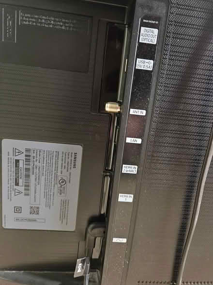 Photo of free Samsung UN43TU7000FXZA 43" TV (Brisbane, Ca) #3