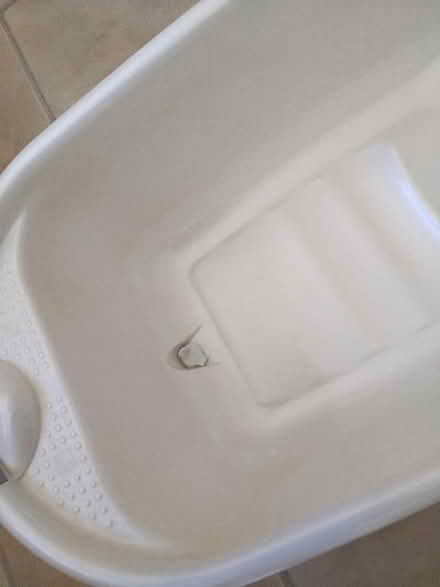 Photo of free Plastic baby bath (Welwyn AL6) #4