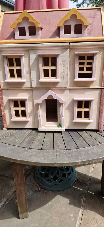 Photo of free Dolls house (Horsforth LS18) #1