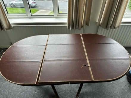 Photo of free Wood dining table (SL0 0pt) #4