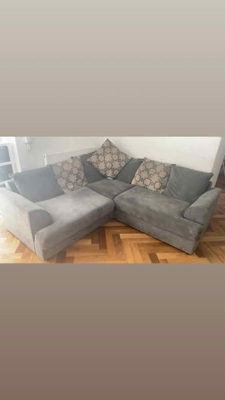 Photo of free 5 seater corner sofa 200cmx200cm (New Addington CR0) #1