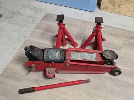 Photo of free Trolley Jack and Axle Stands (Kendal LA9) #1