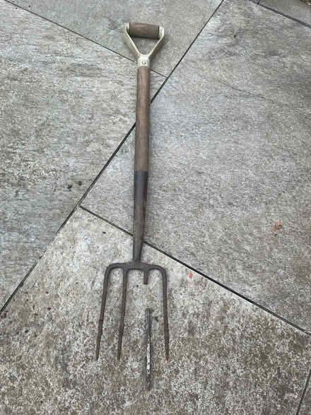 Photo of free Garden fork (Peppard Common RG9) #1