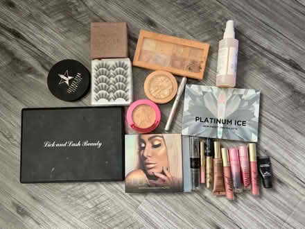 Photo of free Ladies make up (Near Stirling area FK9) #1