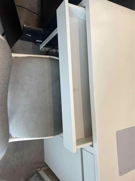 Photo of free White IKEA Desk (CR8 4) #3
