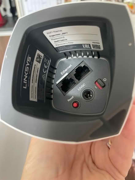 Photo of free WiFi router (SE26) #2