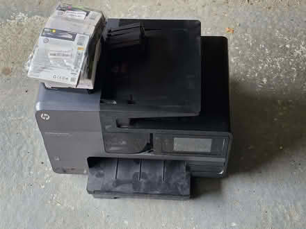Photo of free HP8620 Inkjet Printer + 2 sets NEW cartridge- Needs New Head (Silverknowes EH4) #1