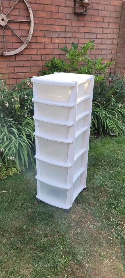 Photo of free Storage unit on wheels (Wokingham, RG41) #2