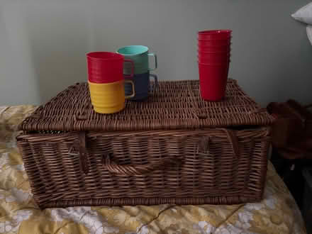 Photo of free Vintage picnic hamper (Wickford, Essex SS11) #1