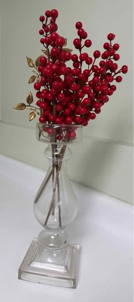 Photo of free Glass vase, red berries-gold leaves (1075 Valencia Avenue) #1