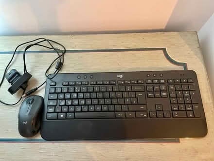 Photo of free Wireless keyboard and mouse (Chiswick) #1