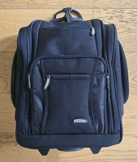 Photo of free 2 wheel Carry-on (The Hockering GU22) #1