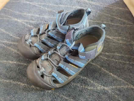 Photo of free Kids' shoes, size 13 and size 1 (Glen Rock) #2