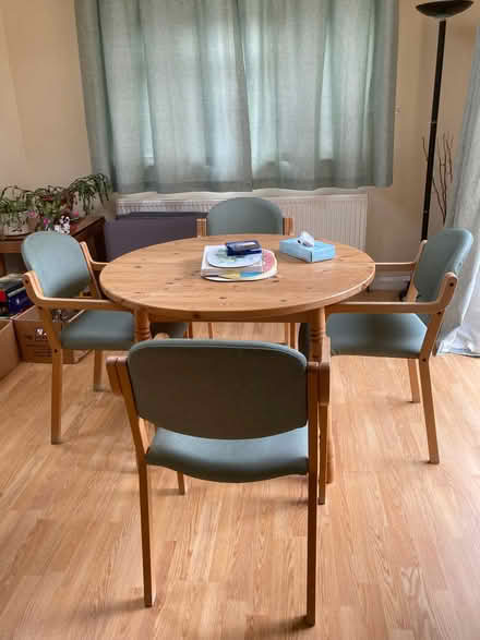Photo of free Table and chairs (Bodicote OX15) #1