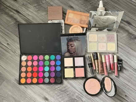 Photo of free Ladies make up (Near Stirling area FK9) #2