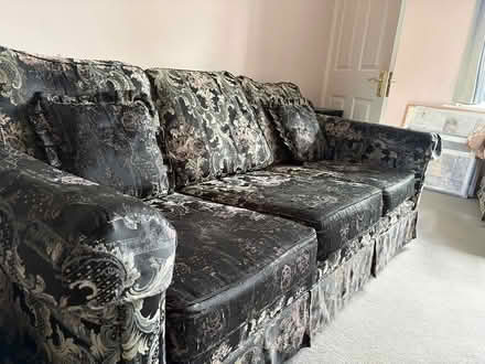 Photo of free 3 piece Suite (D14W8C4) #3