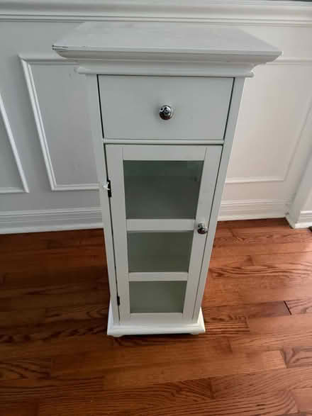 Photo of free Small bathroom cabinet (Mississauga/ Streetsville) #1