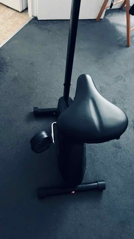Photo of free exercise bike (e9 5de) #2