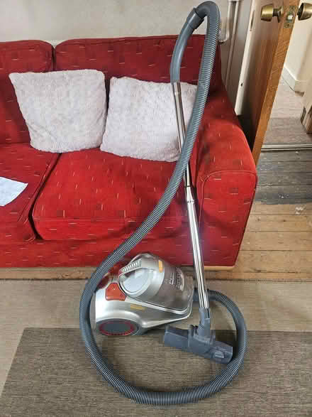 Photo of free Vax vacuum cleaner (Baldock) #1
