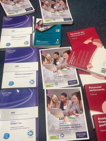 Photo of free Accountancy book Kaplan AAT (Upper clapton E5) #1