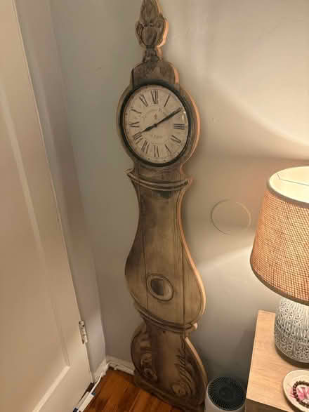 Photo of free Wall clock (needs repair) (University Heights) #1