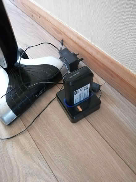 Photo of free Vax cordless vacuum (Rainham Mark ME8) #2