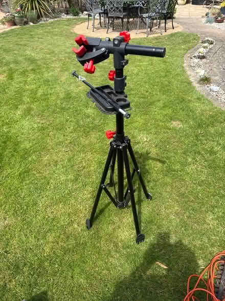 Photo of free Cycle workstand/clamp (Horsham RH12) #1