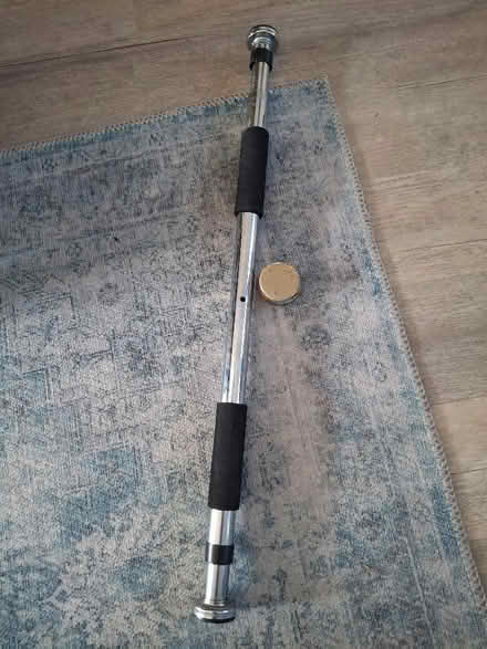 Photo of free Doorframe chin up bar (Springfield CM1) #1