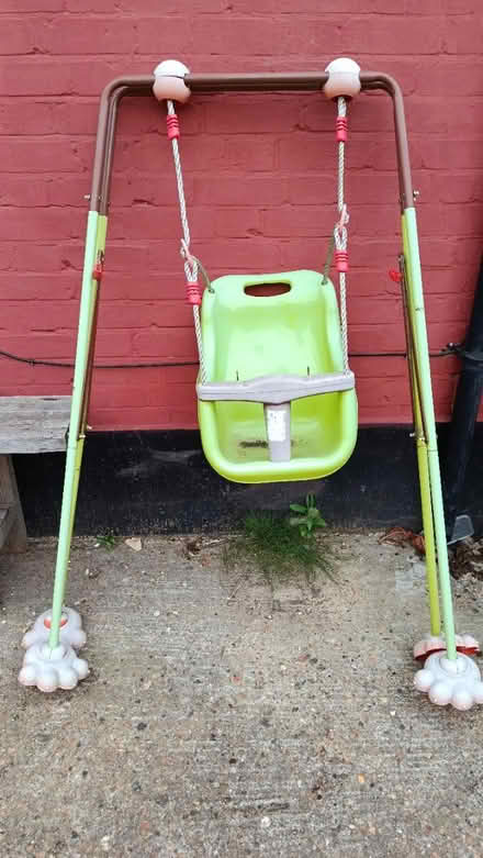 Photo of free Babies swing (Finchley Central N3) #1