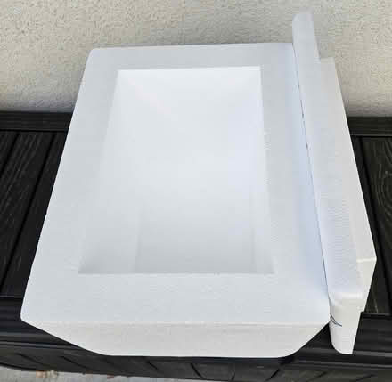 Photo of free Styrofoam Shipper with Cold Packs (Saratoga, CA) #1