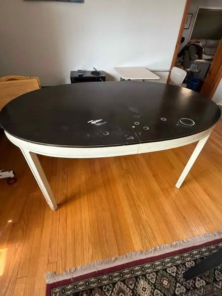 Photo of free Table and chairs (Glenview) #1