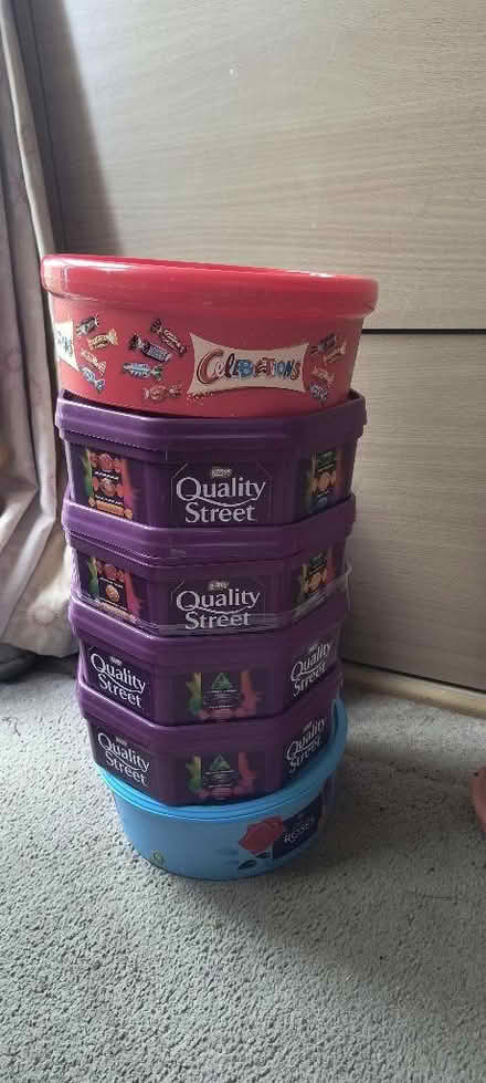 Photo of free 6 plastic tubs (empty) (Malvern Link WR14) #2