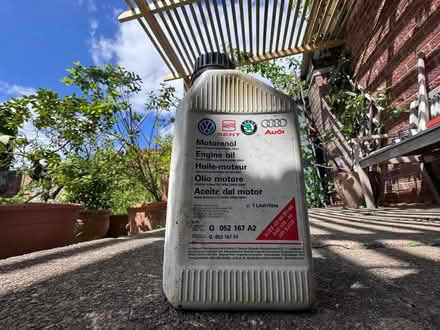 Photo of free Old unused engine oil (Gleneagles area, Wboro NN8) #1