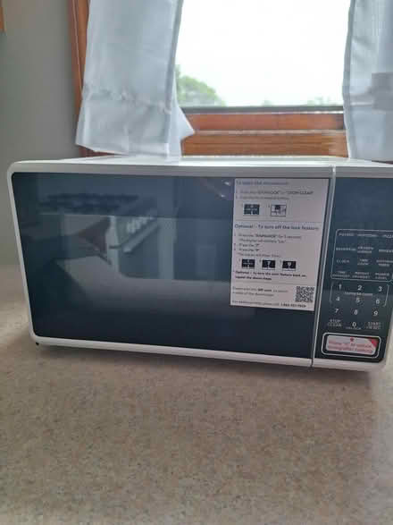 Photo of free New microwave (Drexel Hill) #1