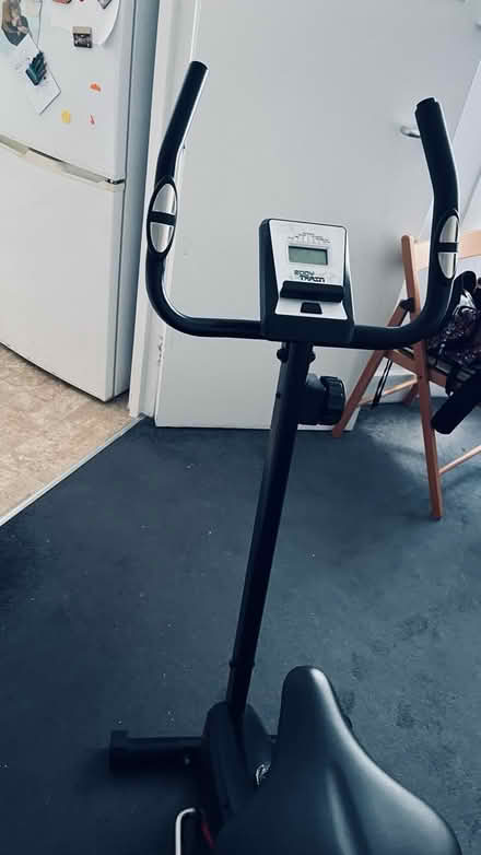 Photo of free exercise bike (e9 5de) #4