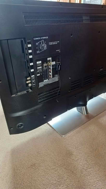Photo of free TV Samsung 42 inches (Theale RG7) #3