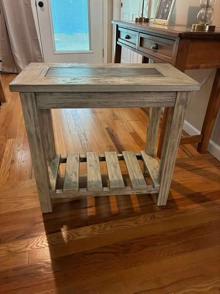 Photo of free End table (Saugerties) #1