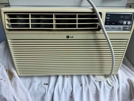 Photo of free LG Air Conditioner unit (West Hill) #2