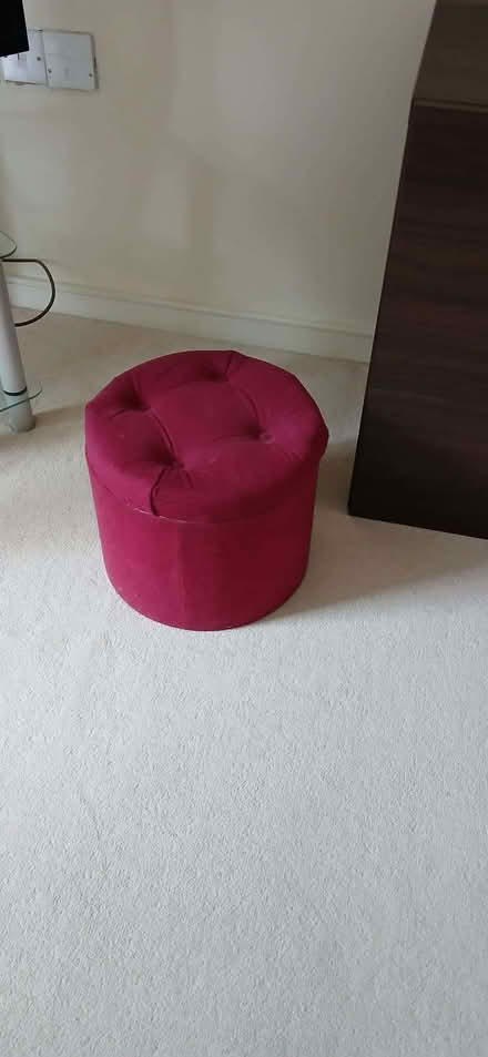 Photo of free Small round pouffe with lid. (Woodhouses M33) #1