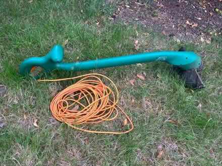 Photo of free Black and Decker strimmer (Welling DA7) #2