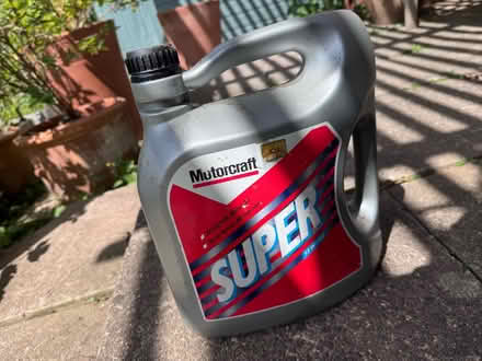 Photo of free Old unused engine oil (Gleneagles area, Wboro NN8) #4