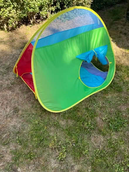 Photo of free Kids play tent (Send, GU23) #1