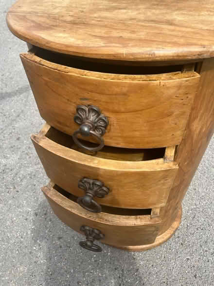 Photo of free Wooden drawer unit (Stamford Lincolnshire) #4