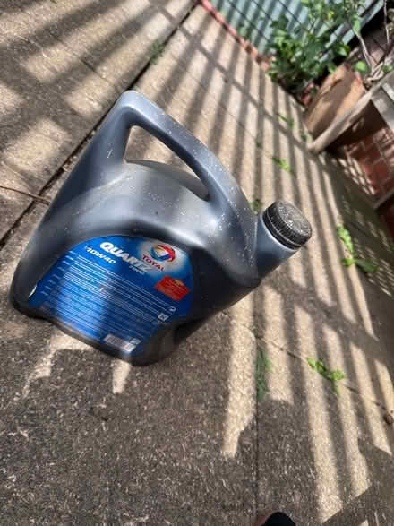 Photo of free Old unused engine oil (Gleneagles area, Wboro NN8) #3