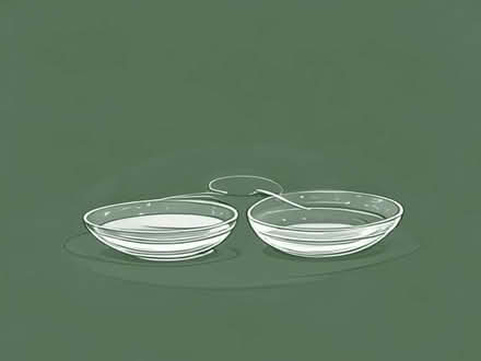 Photo of free Glass dishes (Lower Nazeing EN9) #1