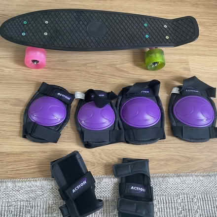 Photo of free Narrow skateboard & protection (North Ascot SL5) #2