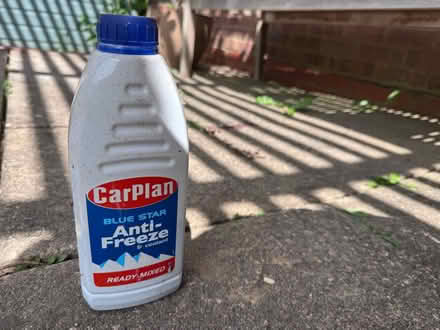 Photo of free Old unused engine oil (Gleneagles area, Wboro NN8) #2
