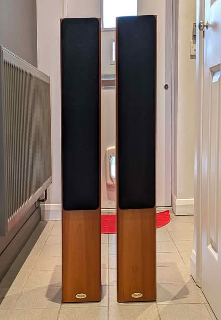 Photo of free Pair of TANNOY REVOLUTION R2 hi-fi speakers (Surrey Quays SE16) #1