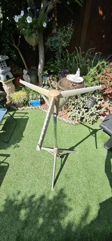 Photo of free Folding clothes airer/hanger (Dagenham, RM8) #1
