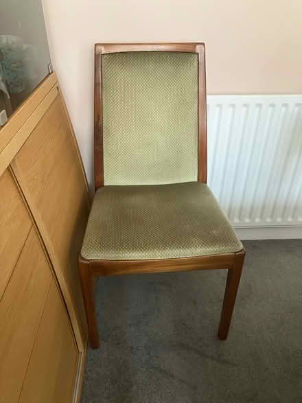 Photo of free 4 dining room chairs. (Crosspool S10) #1